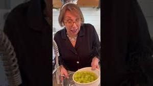 Video post by @brunchwithbabs on YouTube