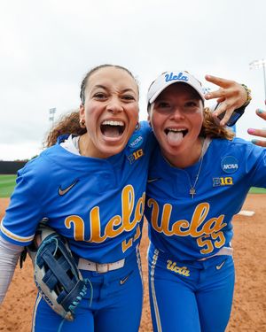 Image post by @uclasoftball on Instagram