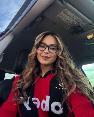 Image post by @eyebuydirect on Instagram