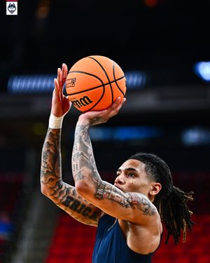 Image post by @UConnMBB on Twitter/X