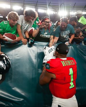 Image post by @lincolnfinancialfield on Instagram