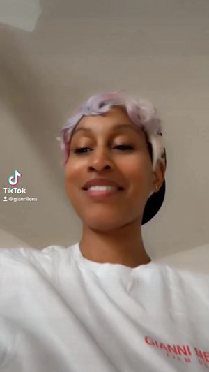 Video post by @lensqueenBG on Facebook