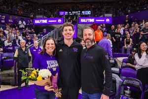 Image post by @uw_wbb on Instagram