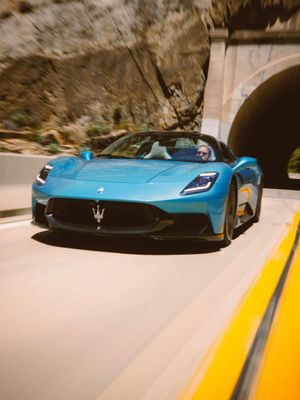 Image post by @roadandtrack on Instagram