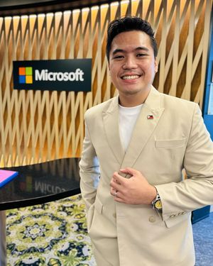 Image post by @microsoftlife on Instagram