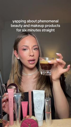 Video post by @anyaweitz on TikTok