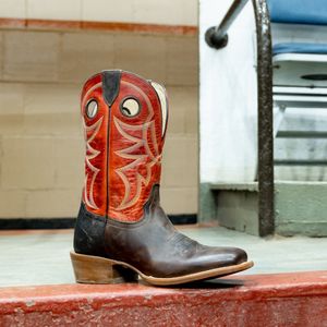 Image post by @tonylamaboots on Instagram