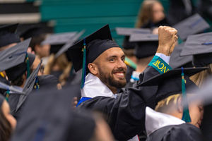 Image post by @UNCWAlumni on Twitter