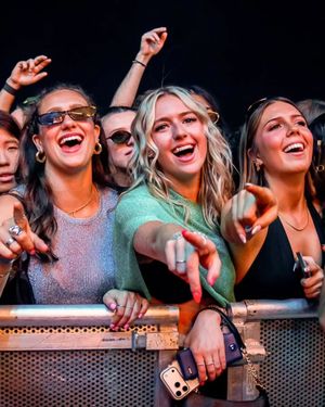 Image post by @rocktherunwayldn on Instagram