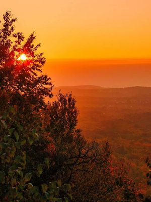 Image post by @poconotourism on Instagram