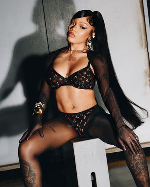 Image post by @savagexfenty on Instagram