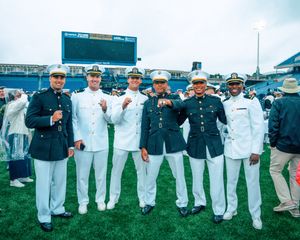 Image post by @navyfb on Instagram
