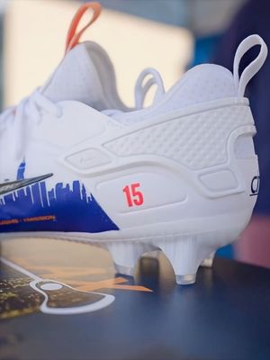 Image post by @laxdotcom on Instagram