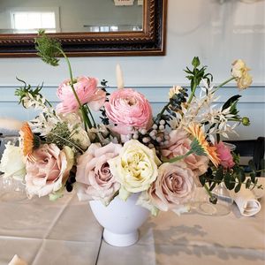 Image post by @flowergardenatl on Instagram