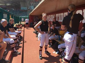 Image post by @gophersoftball on Instagram