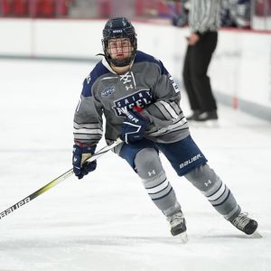 Image post by @stahawkswhockey on Instagram