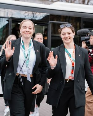 Image post by @swissicehockeywomen on Instagram