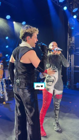 Video post by @ivetesangalo on TikTok
