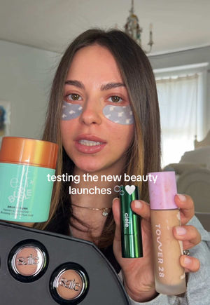 Video post by @anyaweitz on TikTok