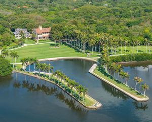 Image post by @deeringestate on Instagram