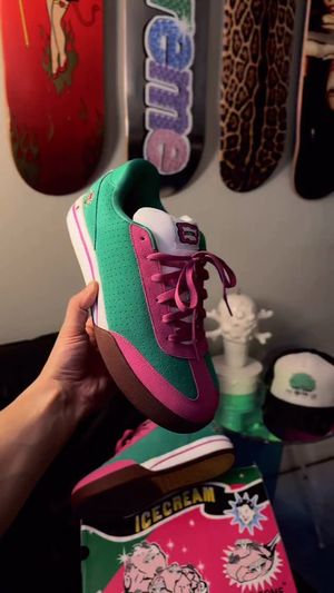 Video post by @Reggie Garcia Jr - Sneaker / Streetwear Enthusiast on Facebook