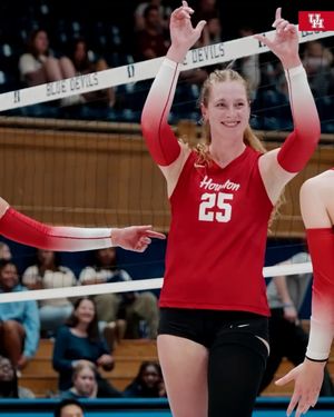 Image post by @uhcougarvb on Instagram