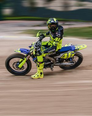 Image post by @oakley on Twitter