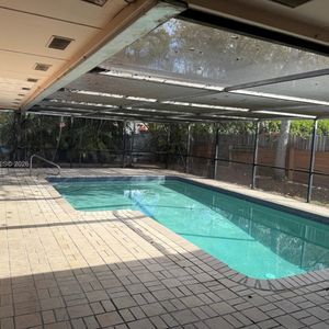 Image post by @ventasyrentasmiami on Instagram