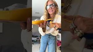 Video post by @shop.with.caroline on YouTube