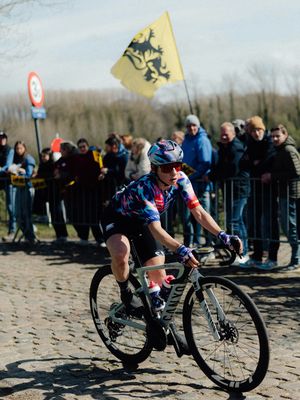 Image post by @wmncycling on Instagram