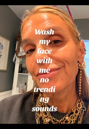 Video post by @shop.with.caroline on TikTok