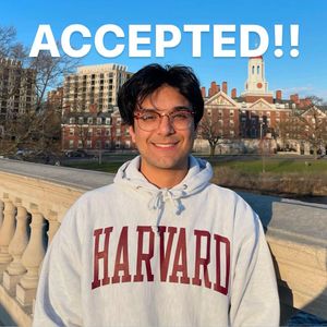 Image post by @harvardhoneyyy on Instagram