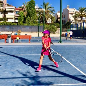 Image post by @polina_maneshina_tennis on Instagram