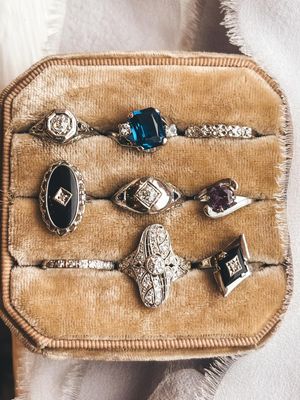 Image post by @maejeanvintage on Instagram