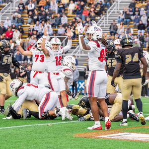 Image post by @stonybrookfb on Instagram