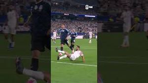 Video post by @FOX Soccer on YouTube