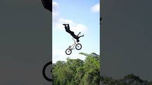 Video post by @nitrocircus on YouTube