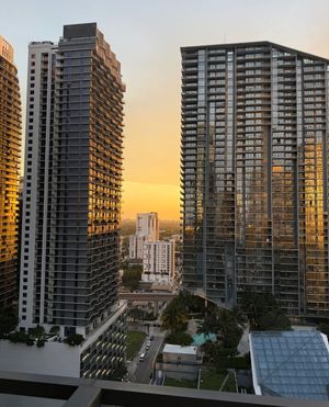 Image post by @eastmia on Instagram