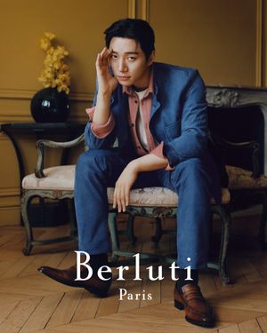 Image post by @esquire.korea on Instagram