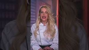 Video post by @telemundo on YouTube