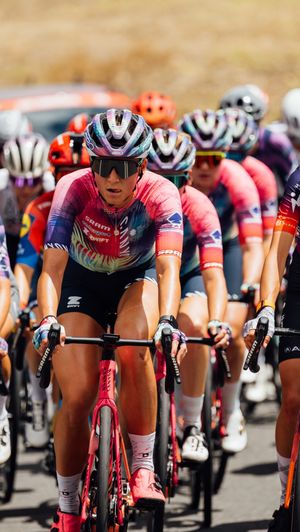 Video post by @wmncycling on Instagram