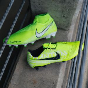 Image post by @soccerdotcom on Instagram
