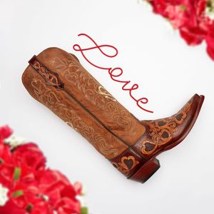 Image post by @tonylamaboots on Instagram