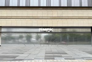 Image post by @smfksmfk on Instagram
