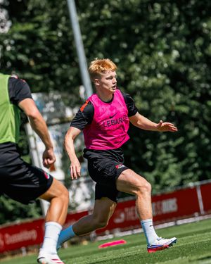 Image post by @azalkmaar on Instagram