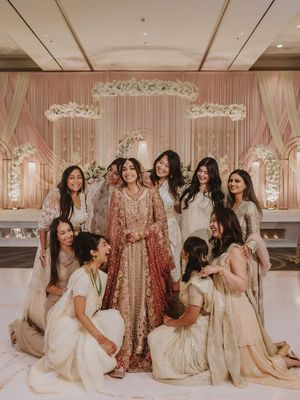 Image post by @thismodernlovephoto on Instagram