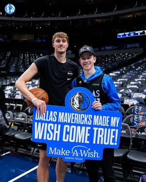 Image post by @mavsoffcourt on Instagram