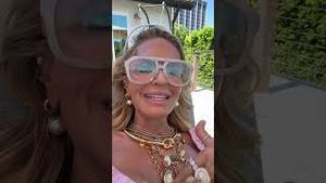 Video post by @shop.with.caroline on YouTube