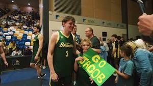 Video post by @basketballaus on YouTube