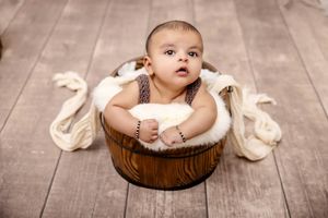 Image post by @newbornbabyphotographystudio on Instagram